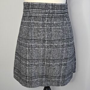 🍉 Cupshe Gray Black Skirt Large